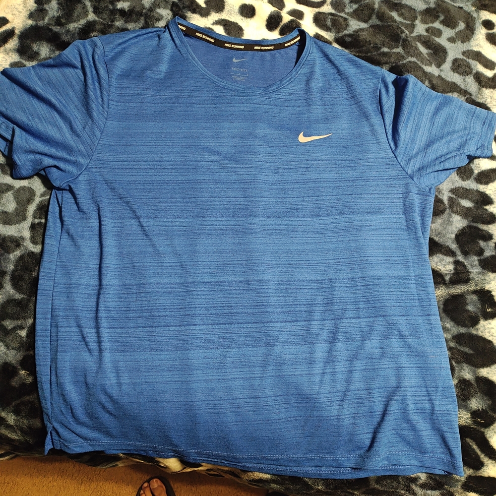 Nike Men's Blue Dri-FIT Short Sleeve Athletic Tee Large